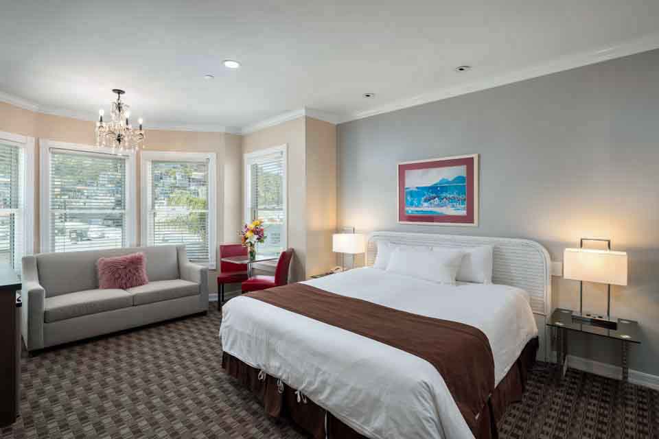 Catalina Island Hotel Glenmore Plaza Premium King Suite